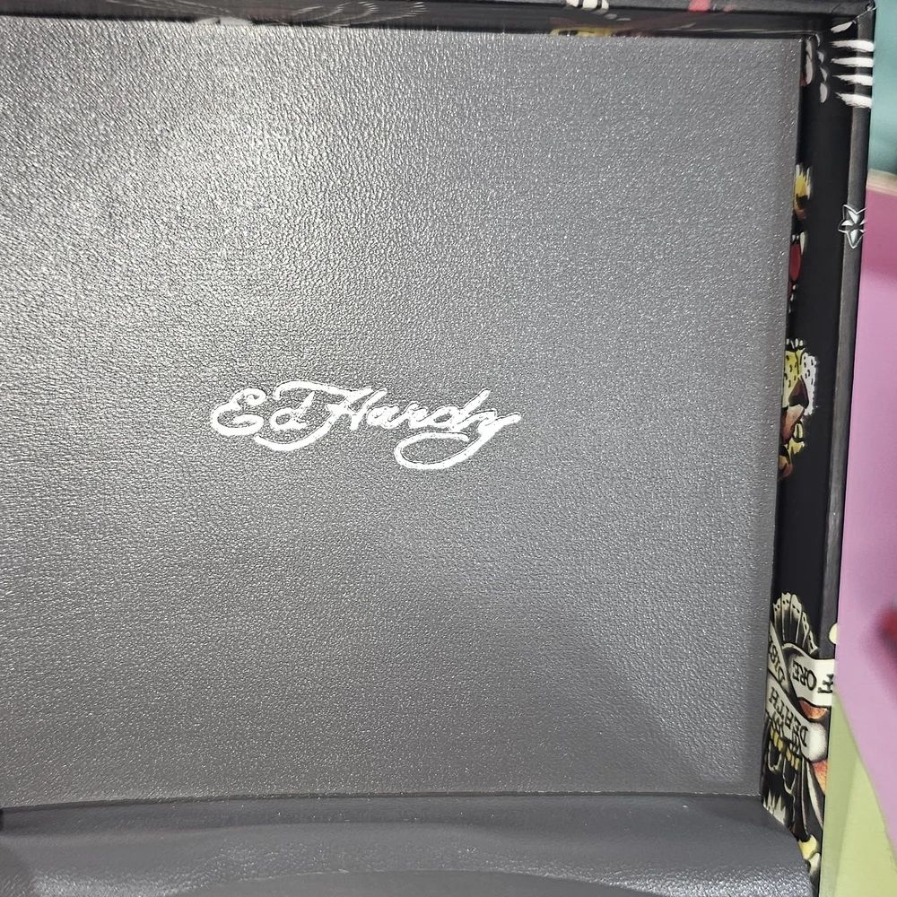 Ed Hardy ed hardy